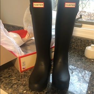 HUNTER WOMENS ORIGINAL TOUR BOOTS (BLK) SZ 7 BRAND NEW! NEVER WORN! NEW IN BOX!